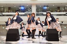アイドルカレッジによるリリースイベントの様子。