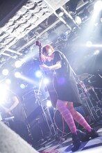 大森靖子（Vo, G, Key）（Photo by Masayo）