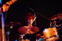 小泉拓（Dr）（撮影：神藤剛）