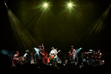 藤巻亮太 TOUR 2015「旅立ちの日」中野サンプラザホール公演の様子。（撮影：関山一也）