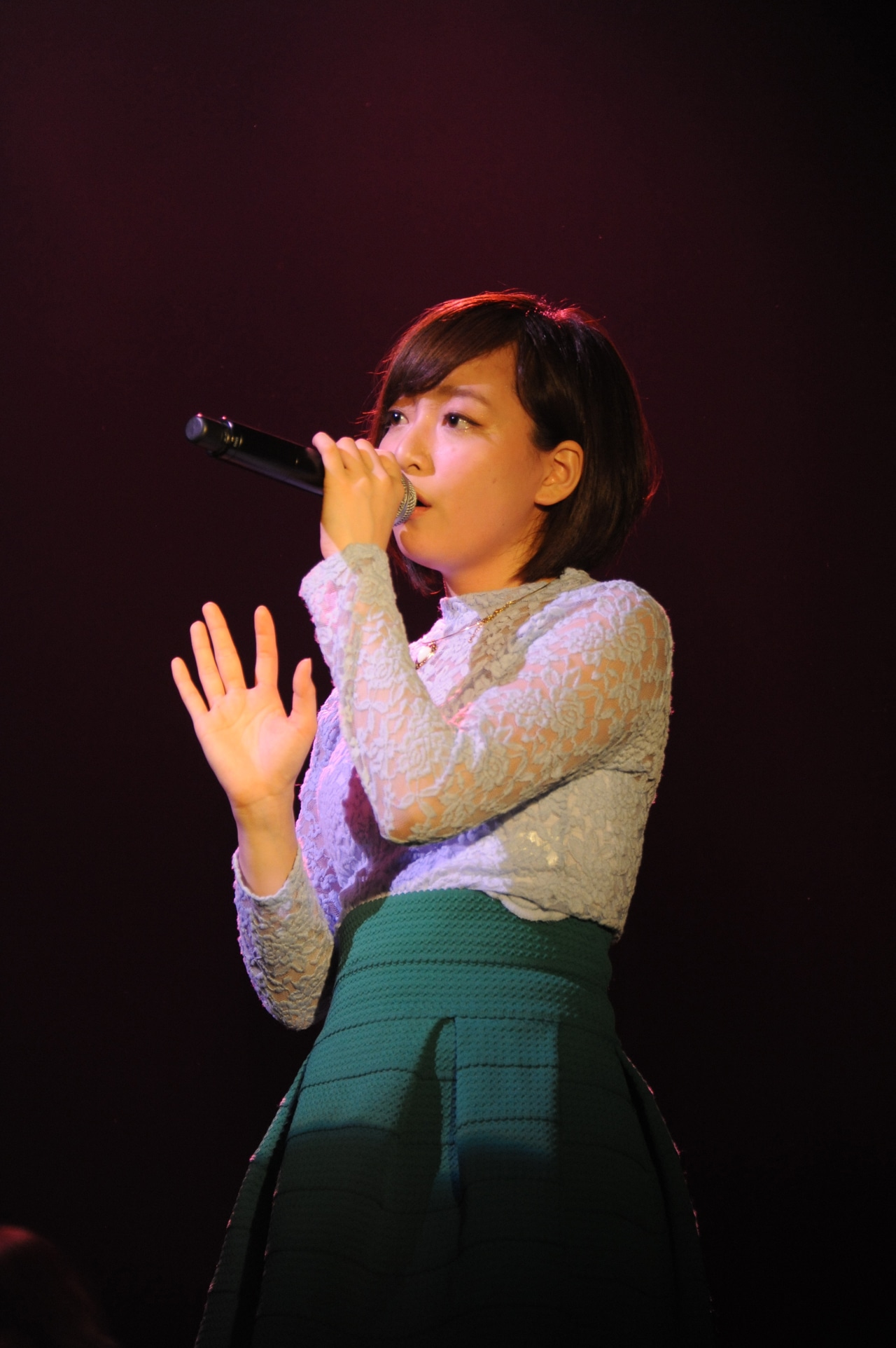 長谷川萌美