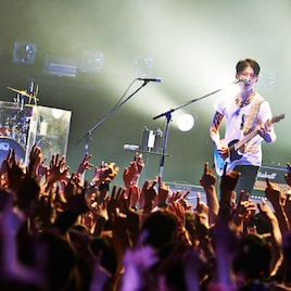 MIYAVI、全国ツアー熱狂のまま完遂「世界、一緒に行こうぜ!」