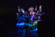 「妄想キャリブレーション LIVE2015春 妄想ファンタジア in 赤坂BLITZ」の様子。