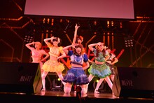 「妄想キャリブレーション LIVE2015春 妄想ファンタジア in 赤坂BLITZ」の様子。