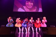 「妄想キャリブレーション LIVE2015春 妄想ファンタジア in 赤坂BLITZ」の様子。