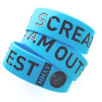 「SCREAM OUT FEST 2015」前売り特典のラバーバンド。