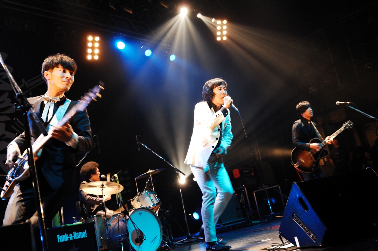 SCOOBIE DO（撮影：石井麻木）