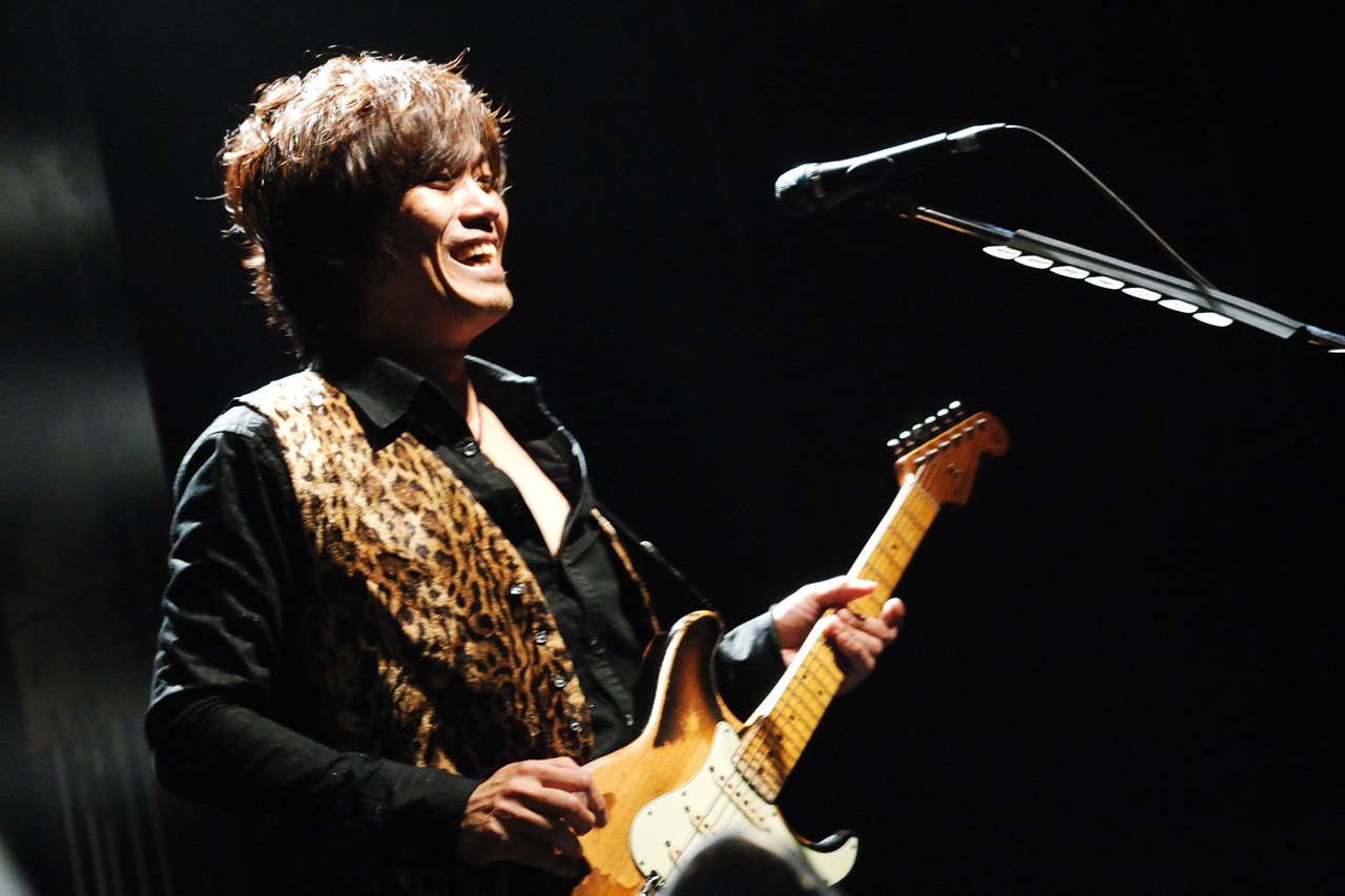 上原子友康（G）（撮影：石井麻木）