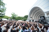 「BREAKERZ FREE LIVE」の様子。 （撮影：達川範一）
