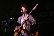 Czecho No Republicの武井優心（Vo, B）。（撮影：山本倫子）