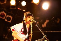 れな（G）（写真提供：ポニーキャニオン）