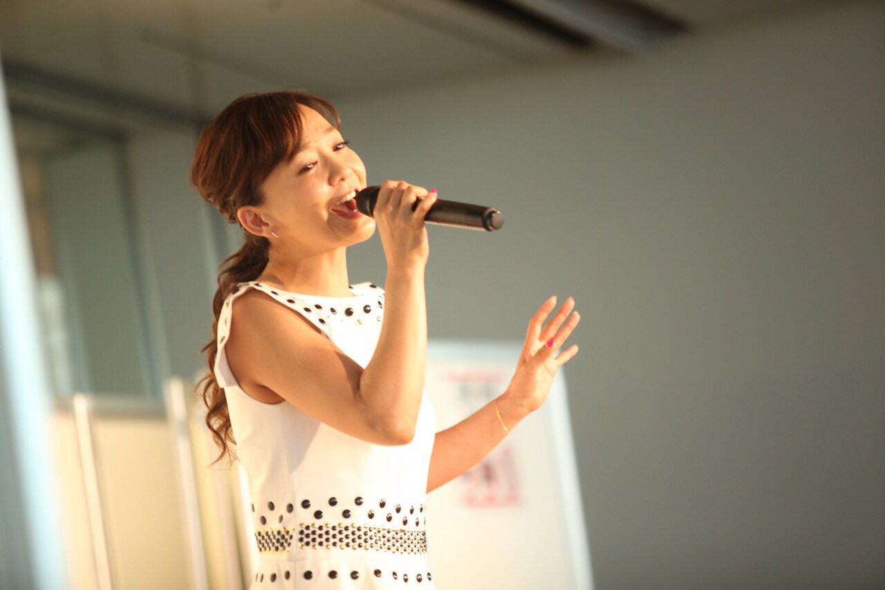 華原朋美（写真提供：ユニバーサルミュージック）