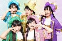 ナタリーPower Pushではシングル「元気売りの少女～浪花名歌五十選～」の発売を記念したたこやきレインボーの特集ページを公開中。