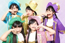 ナタリーPower Pushではたこやきレインボーのニューシングル「元気売りの少女～浪花名歌五十選～」の発売を記念した特集ページを公開中。