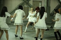 「白魔女学園 オワリトハジマリ」のワンシーン。