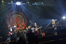 「武道館 DE DISCO!!! ～SUPER DISCO Hits 10!!! the telephones 10th Anniversary～」の様子。（Photo by Kazumichi Kokei）