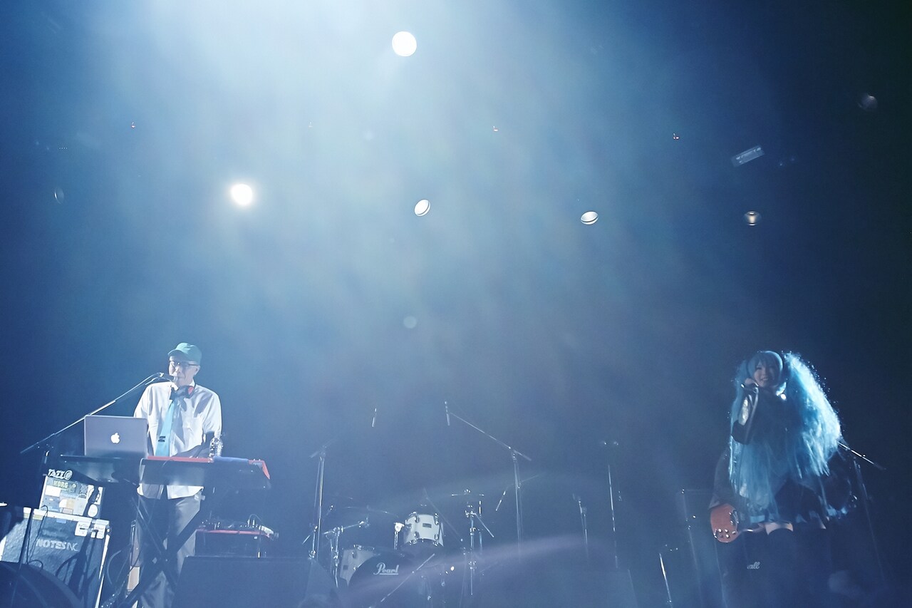 オーケン初音階段や戸川純階段らコラボ続々の夜通しライブ終了、次回は9月に