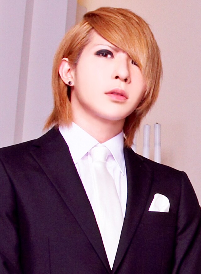 歌広場淳（ゴールデンボンバー）