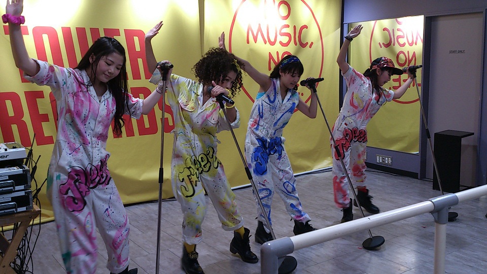 J☆Dee'Z「だいすき」発売記念イベントの様子。