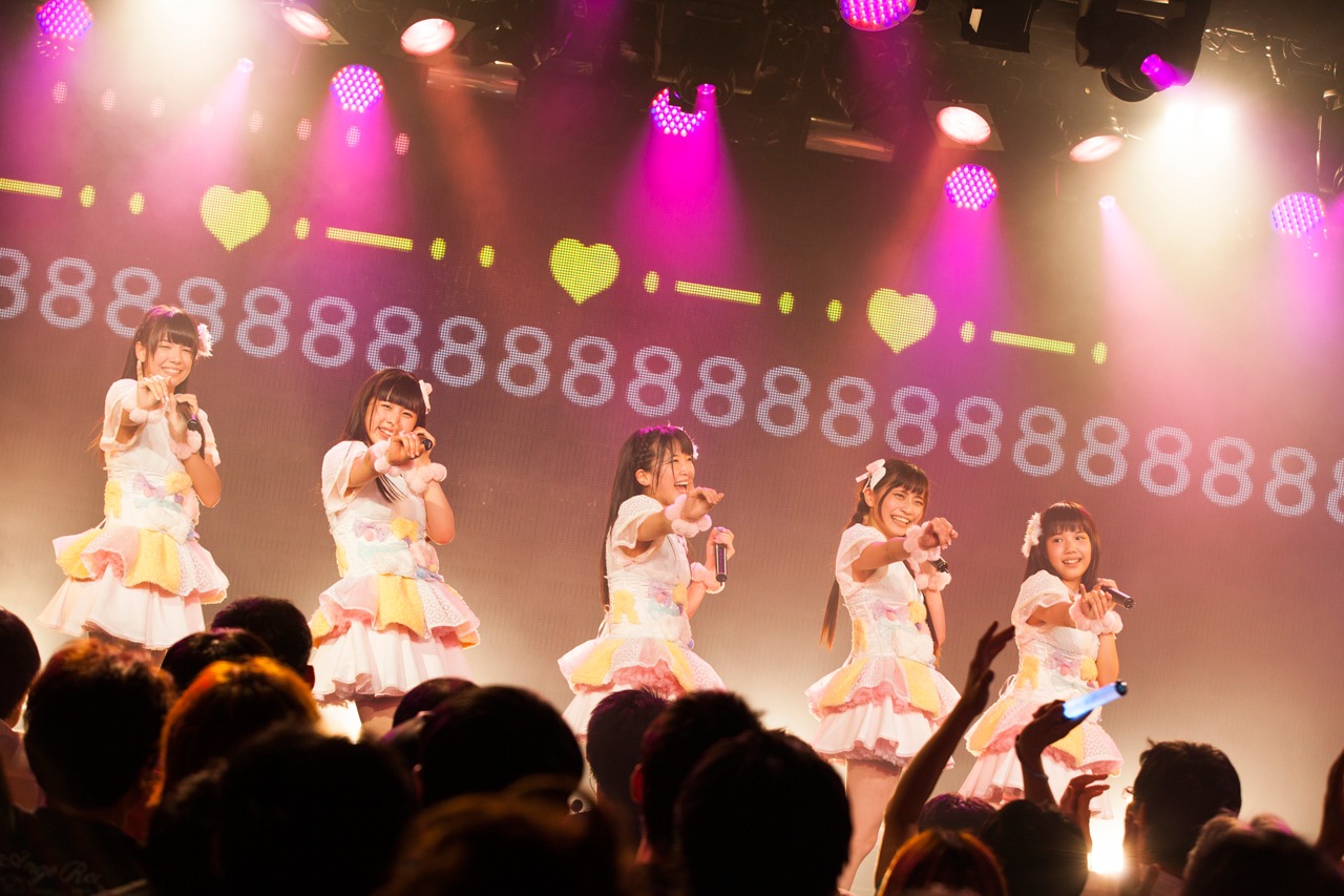 東京・ニコファーレにて開催されたライブイベント「TOKYO IDOL PROJECT RECOMMEND LIVE!」の様子。（写真提供：ポニーキャニオン）