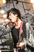 the telephonesのライブの模様。（提供：FM802）