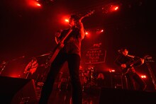 KANA-BOON「KANA-BOONのとぅるとぅるかむとぅるーTOUR 2015 ～全国とぅるとぅる編～」5月22日の東京・Zepp Tokyo公演の様子。（撮影：高田梓）