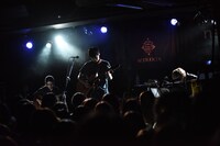 「ACOLOGIA～近藤晃央 MONTHLY ACOUSTIC LIVE～Vol.1」ライブの様子。 （写真提供：レプロエンタテインメント）
