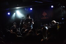 「ACOLOGIA～近藤晃央 MONTHLY ACOUSTIC LIVE～Vol.1」ライブの様子。 （写真提供：レプロエンタテインメント）
