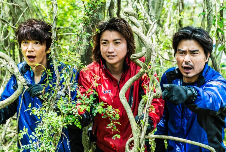 映画「探検隊の栄光」より、左からユースケ・サンタマリア、藤原竜也、小澤征悦。(c)2015「探検隊の栄光」製作委員会