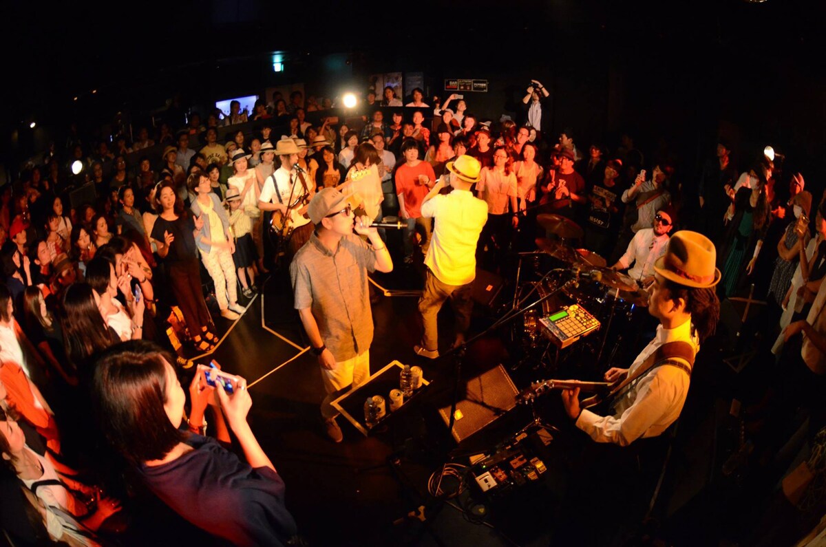 「韻シスト ワンマンライブ～360°Premium LIVE～」の様子。 （撮影：オカメラ）