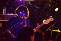 安西卓丸（B, Vo）