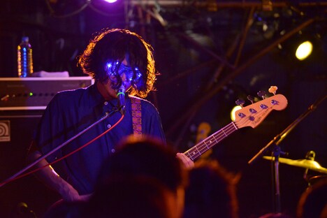 安西卓丸（B, Vo）