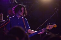 安西卓丸（B, Vo）