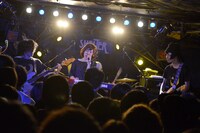 「プリティーワンマン～やっぱりひとりもいいよね。～」の様子。