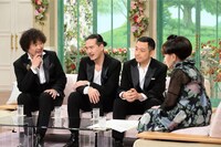 クライズラー＆カンパニーと黒柳徹子。 (c)テレビ朝日