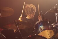 NORI（Dr / THREE LIGHTS DOWN KINGS）（撮影：古川喜隆）