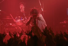 THREE LIGHTS DOWN KINGS「ワンマンツアー2015『ENERGIZER』～伝説のハイエナジー～」ElectricLadyLand公演の様子。（撮影：古川喜隆）