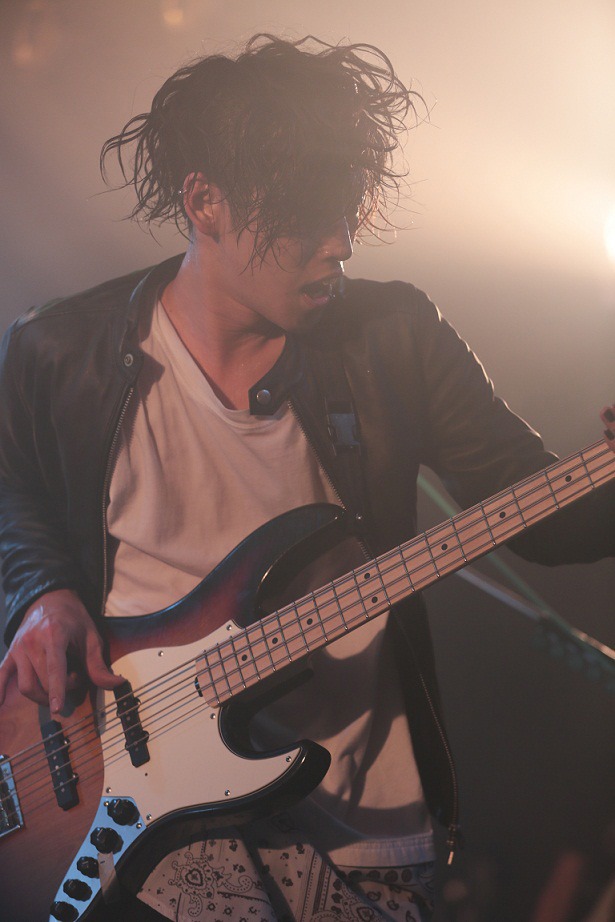 JUNE M（B / THREE LIGHTS DOWN KINGS）（撮影：古川喜隆）