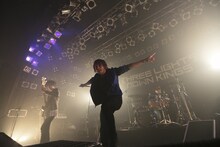 THREE LIGHTS DOWN KINGS「ワンマンツアー2015『ENERGIZER』～伝説のハイエナジー～」ElectricLadyLand公演の様子。（撮影：古川喜隆）