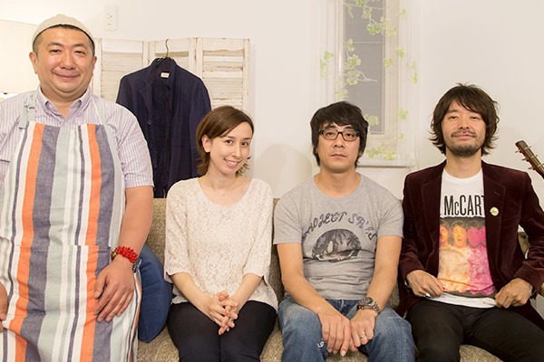 「J-WAVE SPECIAL『セキスイハイム “DO IT YOURSELF”』」出演者の集合写真。