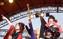 「TOKYO METROPOLITAN ROCK FESTIVAL 2015」に出演した和楽器バンド。（写真提供：エイベックス）