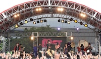 「TOKYO METROPOLITAN ROCK FESTIVAL 2015」に出演した和楽器バンド。（写真提供：エイベックス）