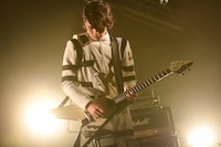 GORO（Vo, G / カスタマイZ）（撮影：釘野孝宏）