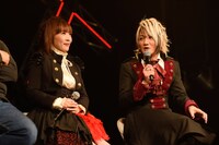 トークセッションでのangela。（撮影：釘野孝宏）