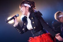 atsuko（Vo / angela）（撮影：釘野孝宏）