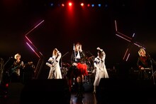 「騎士行進曲」をプレイするangela。（撮影：釘野孝宏）