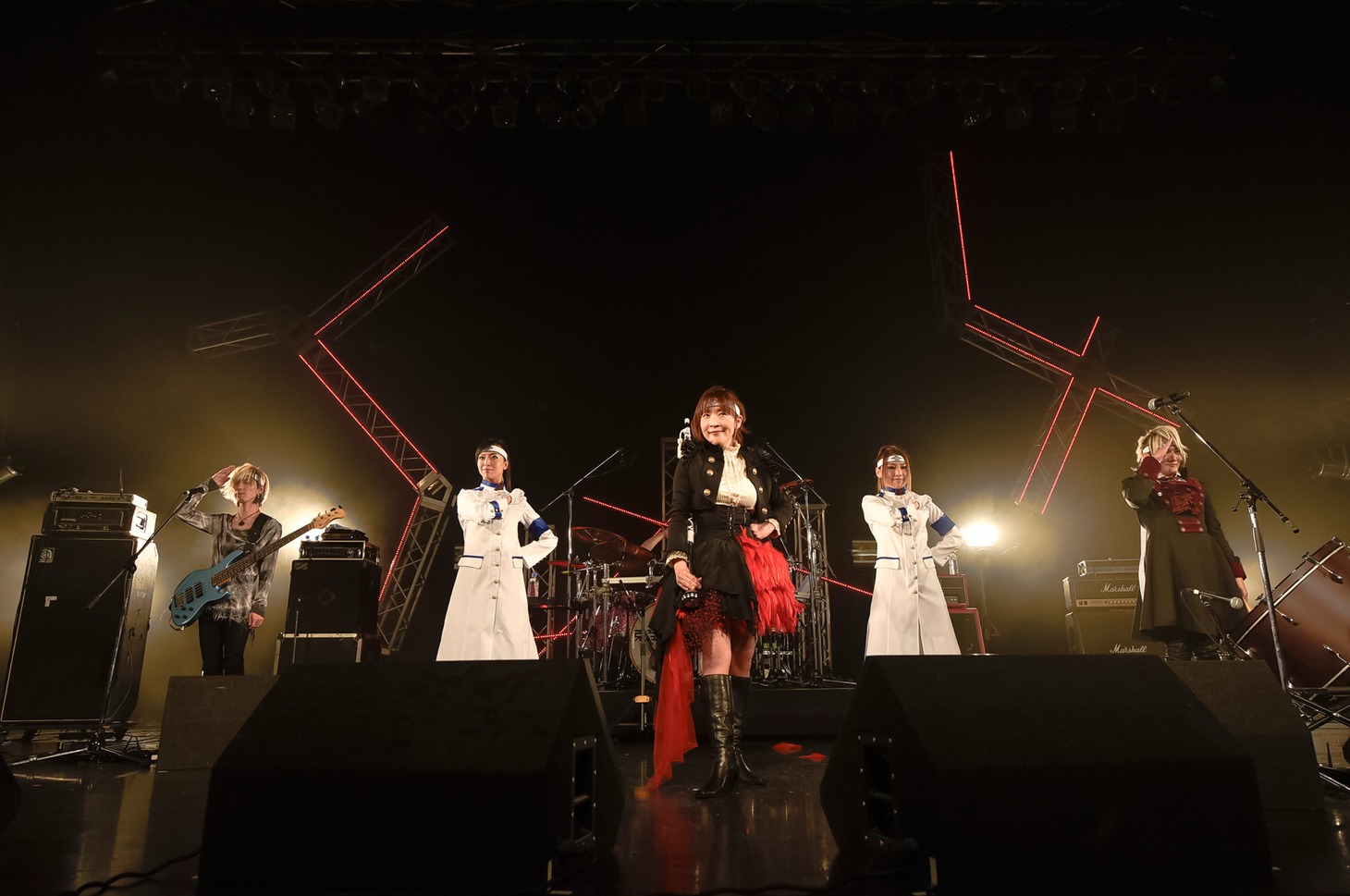 「騎士行進曲」をプレイするangela。（撮影：釘野孝宏）