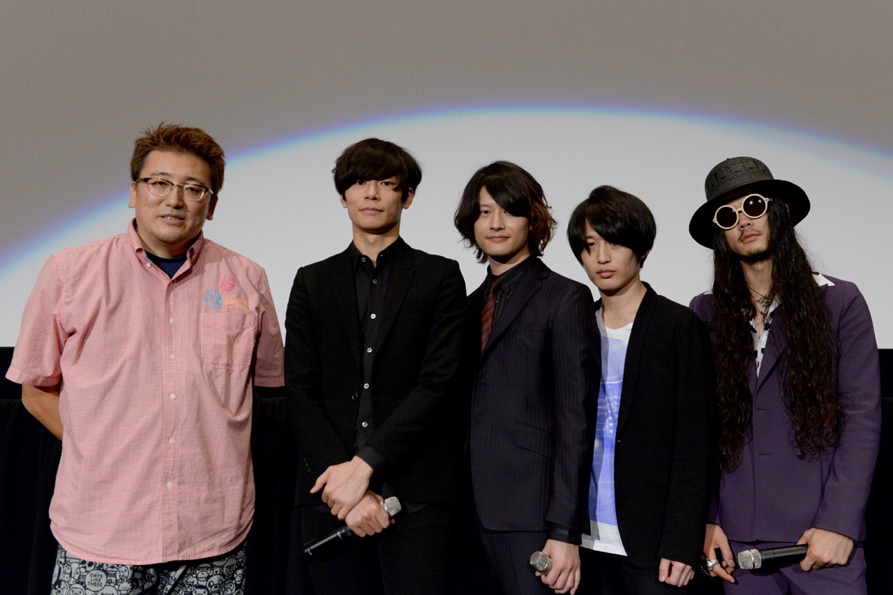 左から福田雄一監督、[Alexandros]。