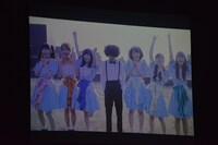 ツアー開催決定を発表する清 竜人25。