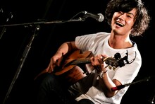 マッシュ（Vo, G / Kidori Kidori）（撮影：西槇太一）